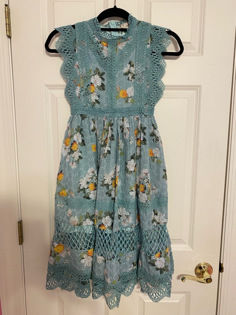 Joyfolie Mia Joy childrens size 8 blue floral lace dress